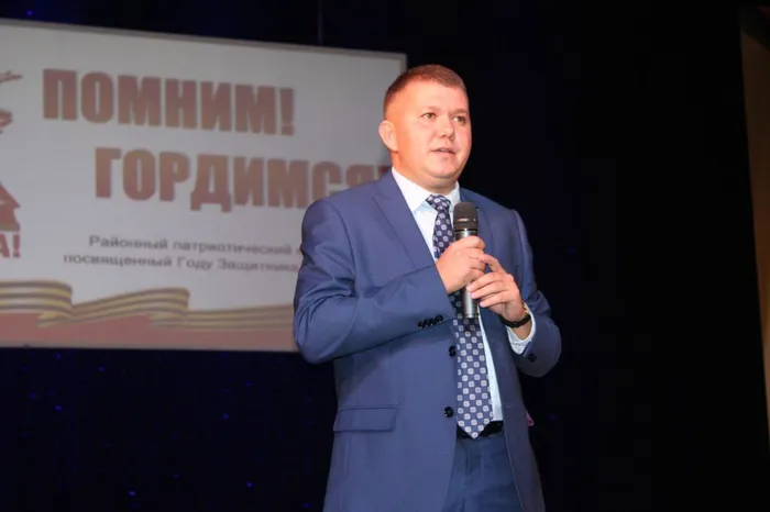 photo_5422673593529137648_y