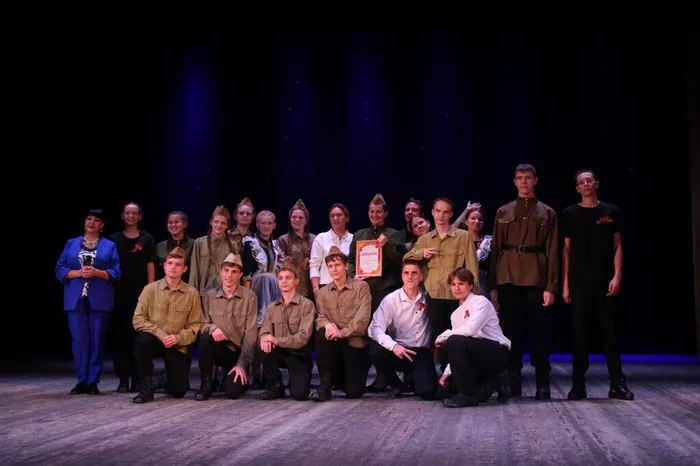 photo_5422673593529137643_y